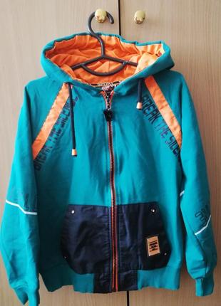 Продам ветровку beneti.