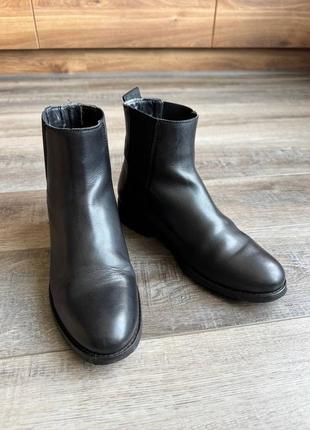 Кожаные ботинки tommy hilfiger basic classic chelsea boot 38р черные