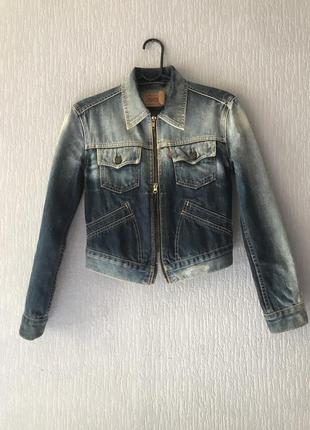 Джинсова куртка levis
