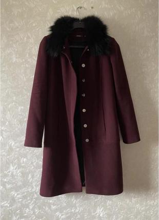 Жіноче пальто