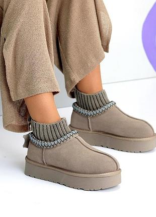 Короткие замшевые девчачье угги, цвет хаки, ugg сверху манжет, для зимы, натуральны...