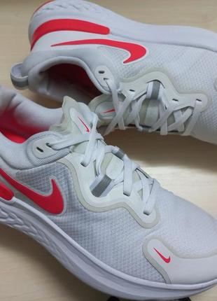 Кроссовки весна-осень жен.40р.nike вьетнам
