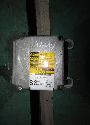 Блок управління air bag toyota avensis t25