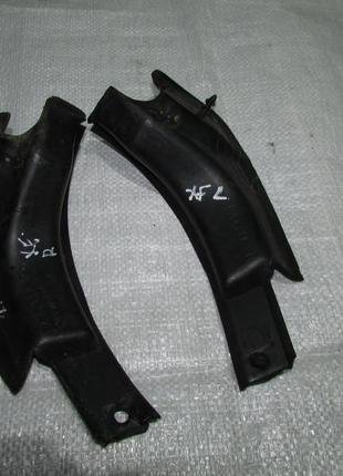 8x23279a67ad - декоративна накладка багажника ліва jaguar xf x250