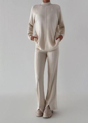 В'язаний костюм