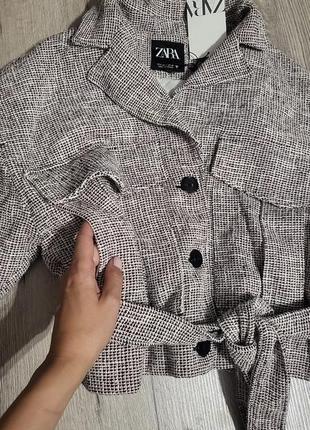 Твідова куртка zara/куртка з поясом на ґудзиках/бомбер овер твід