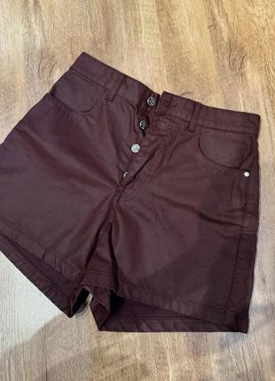 Шорты из эко кожи