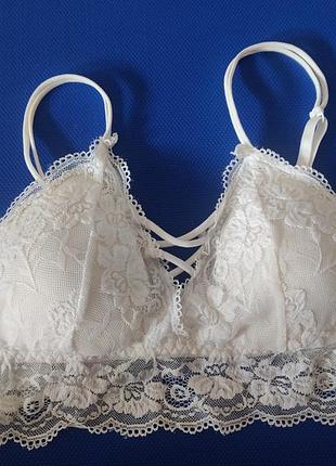 Топ белый из кружева на бретельках с подкладками