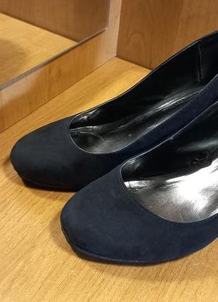Черные туфли на оригинальной танктке, р-р 40