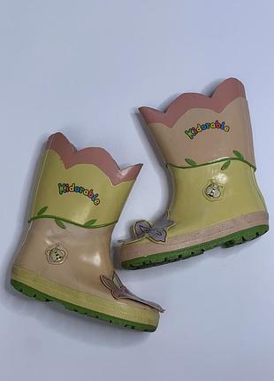 Резинові чоботи