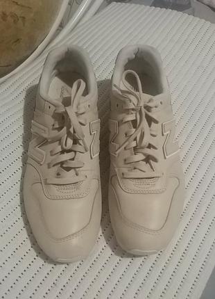 Кожаные кроссовки new balance