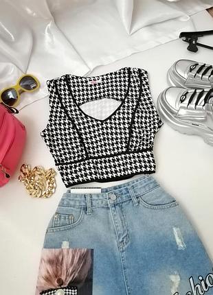 Приваблива майка топ гусяча лапка з v-подібним вирізом