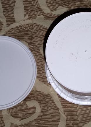 Новое ведро с крышкой 1литр для холодных и горячих пищевых продуктов.