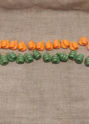 Багатофункціональний тримач для кабелю та інших речей