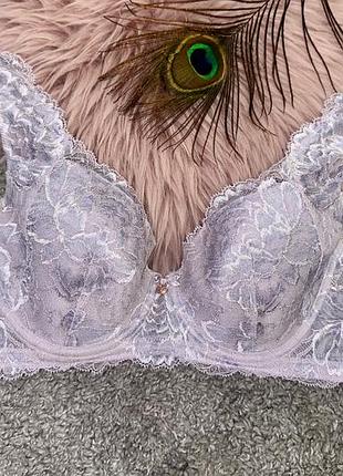 Вишуканий, мереживний бюстгальтер, р. 80d, triumph