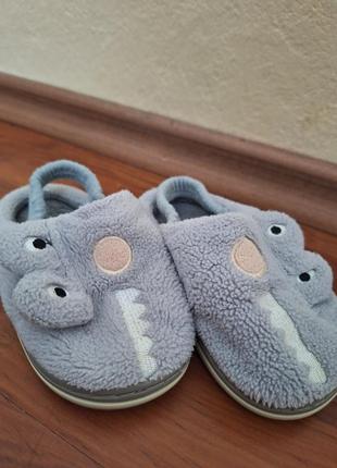 Дитяче взуття кімнатні тапці для хлопчика