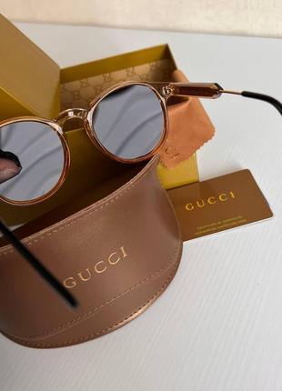 Стильные классические женские очки gucci в золотистом цвете со стильным чехлом5 фото