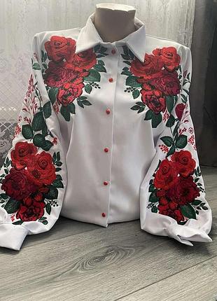 Жіноча вишиванка
