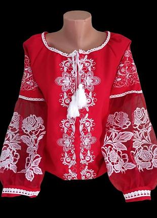 Жіноча вишиванка