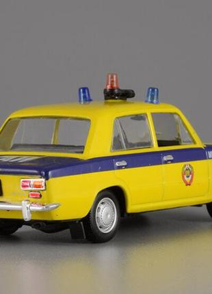 Автомобиль на службе №18, ваз-2101 «жигули» гаи ссср (1970) коллекционная модель в масштабе 1:43 от deagostini4 фото