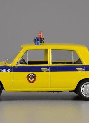 Автомобиль на службе №18, ваз-2101 «жигули» гаи ссср (1970) коллекционная модель в масштабе 1:43 от deagostini2 фото