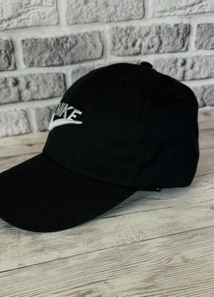 Стильна кепка nike чорного кольору (4000020)2 фото