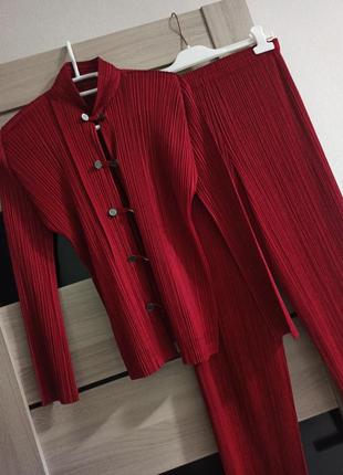 Pleats please issey miyake роскошный брючный костюм плиссе с/м