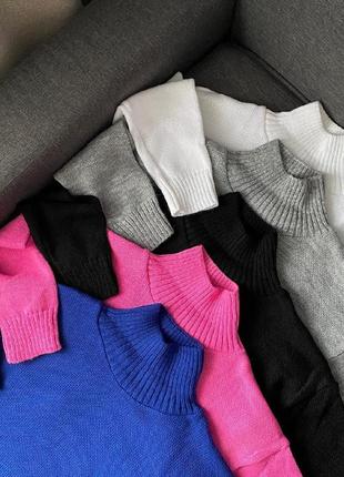 Базовые свитера, которые подойдут под все🔥4 фото