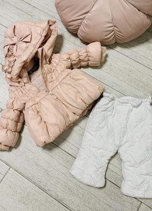 Нереально красивий та стильний брендовий комплект куртка+ штани на дівчинку 3-6/6-9 міс.