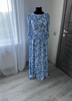 Довга, романтична сукня блакитного кольору