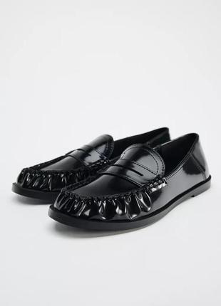 Лаковані чорні лофери жіночі zara new