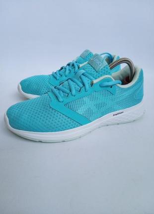 Кросівки asics
