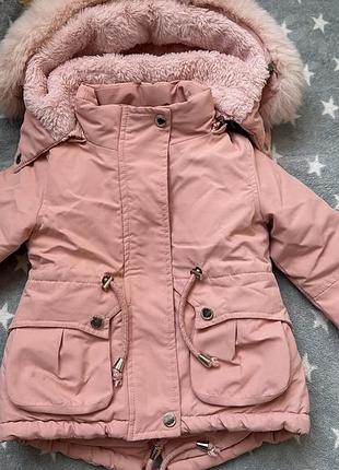 Парка на дівчинку