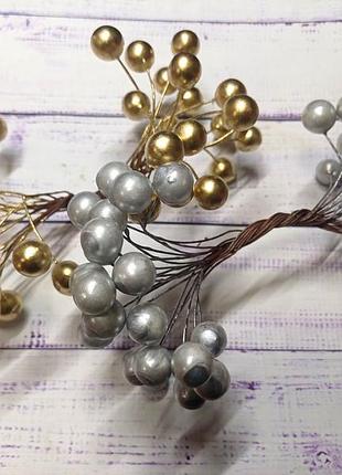 Калина лакова.