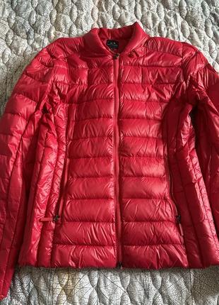 Легкий пуховик