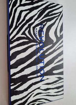 Makeup revolution, wild animal, integrity палетка тіней для повік (бу)