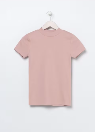 Футболка в рубчик з високим коміром