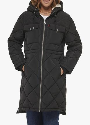 Зимня куртка levis xxl, гарної якості.