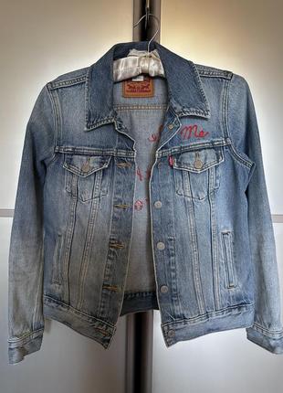 Джинсовый пиджак levi's ( xs)