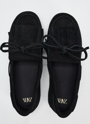 Лоферы из замшевого спилка с бахромой zara
