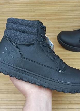 Зимові черевики livergy