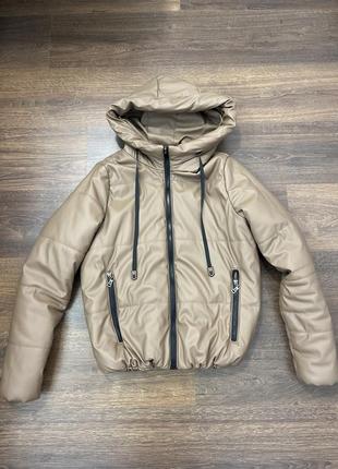 Куртка жіноча