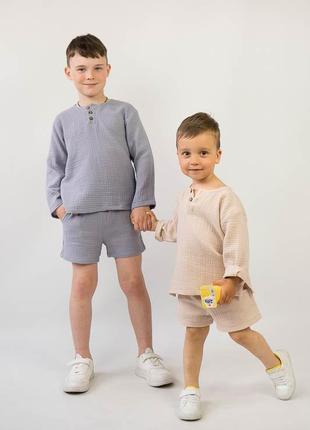 Легкий летний комплект из муслина для мальчиков, муслиновый костюм шорты и рубашка8 фото
