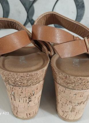 Босоножки женские3 фото