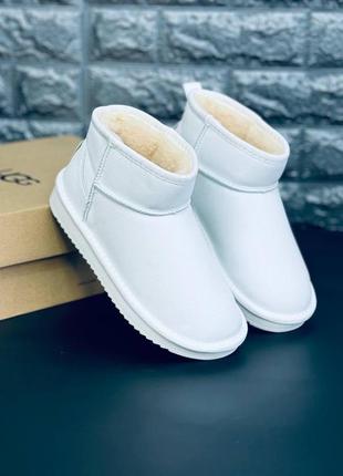 Женские сапоги ugg белые кожаные сапоги угги