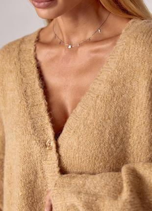 Жіночий oversize кардиган на ґудзиках з пухнастої пряжі