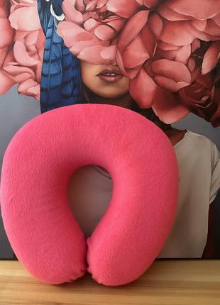 Рожева туристична подушка