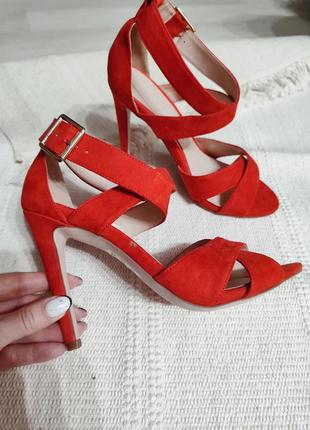 Красные босоножки замш на высоком каблуке 
 offece london2 фото