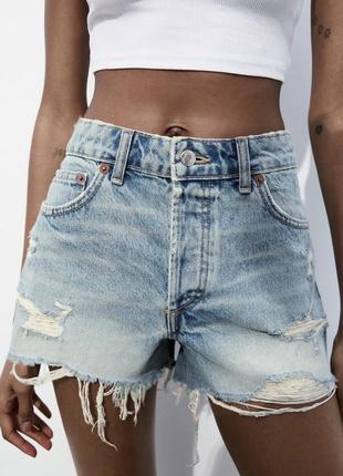 Новые вареные шорты с подертостями zara trf high-waist denim pipped shorts коллекция 2024