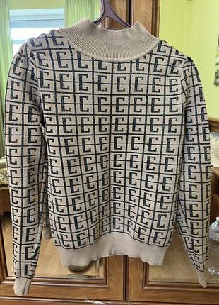 Свитер женский